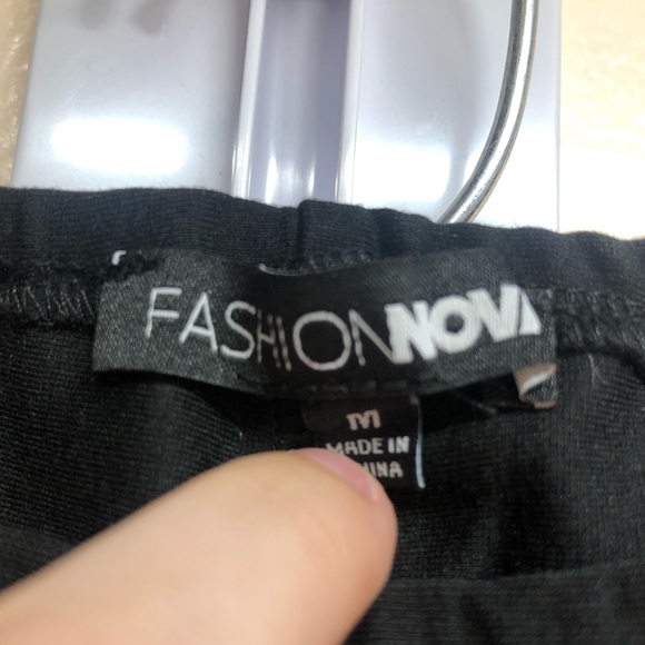 Black pants with hip cutouts - Picture 4 of 4